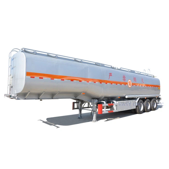 薬液オイルタンクトレーラー